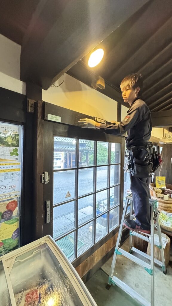 池田町自動ドア修理