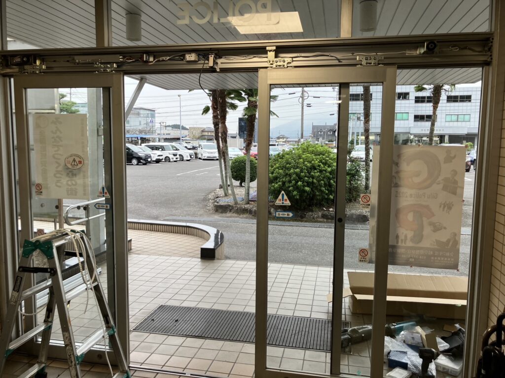 自動ドアエンジン装置取替