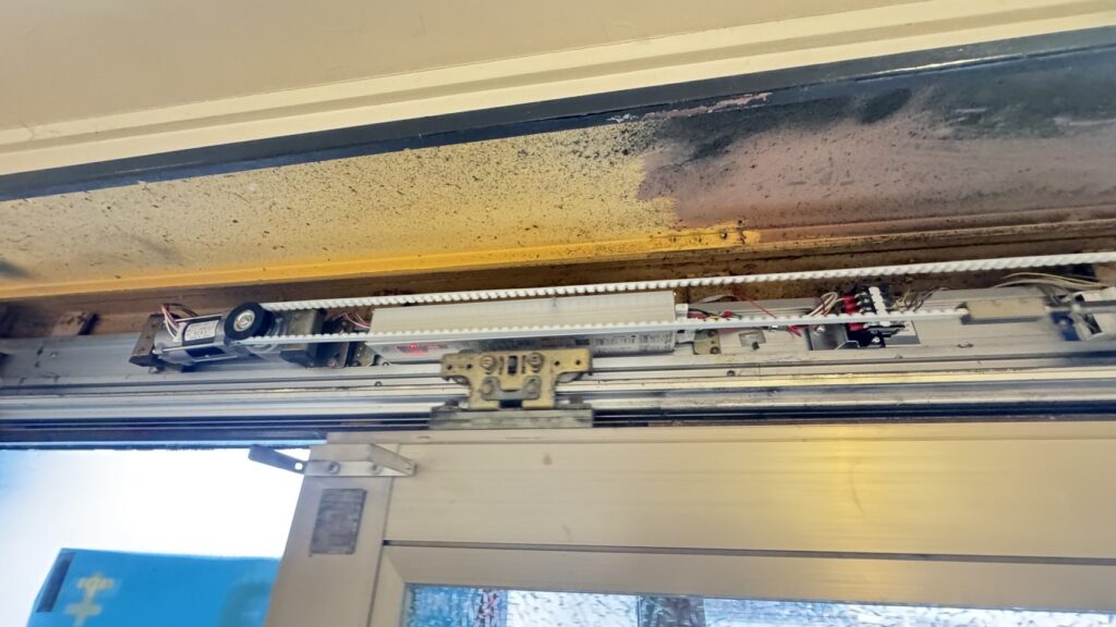 愛知県一宮市自動ドア修理