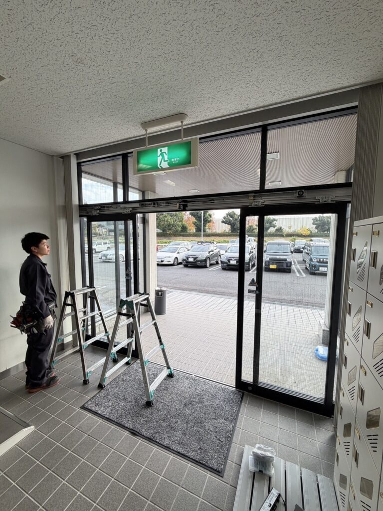 岐阜市自動ドア修理
