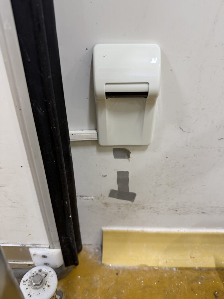 愛知県知多市　自動ドア修理