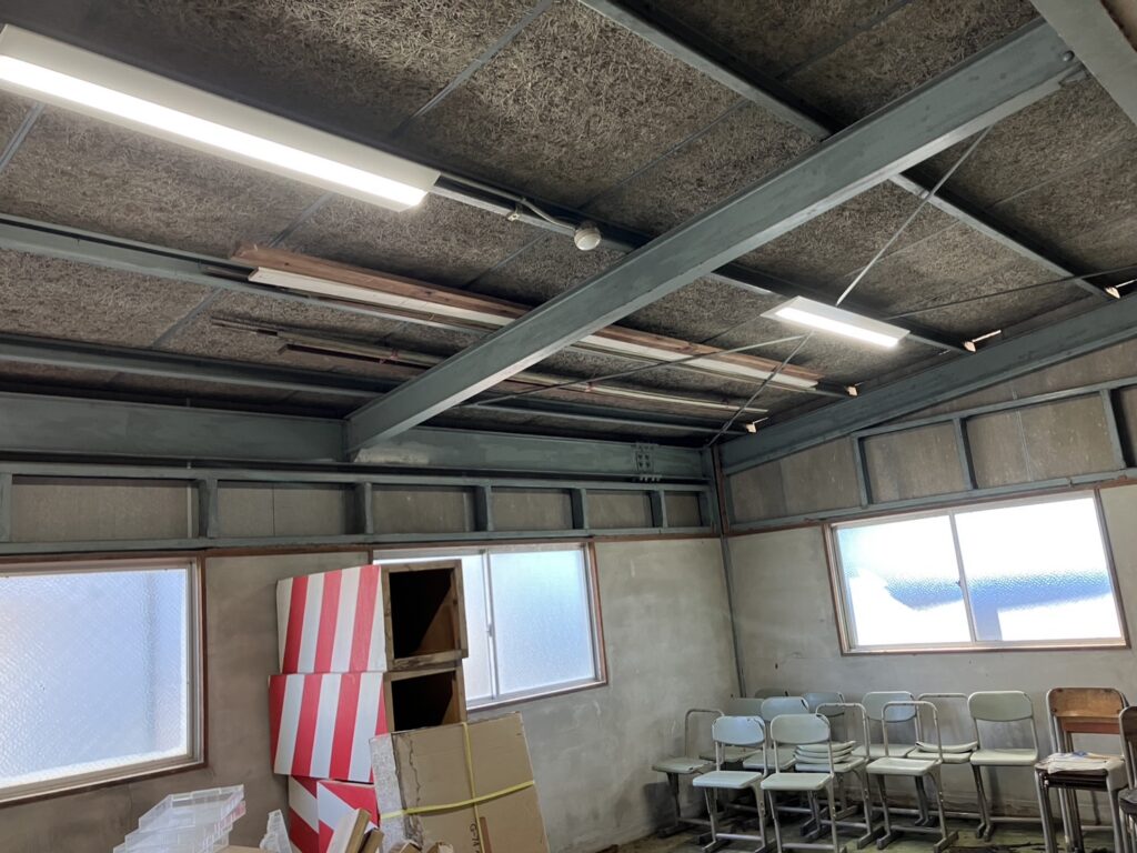 岐阜県　蛍光灯LED化工事