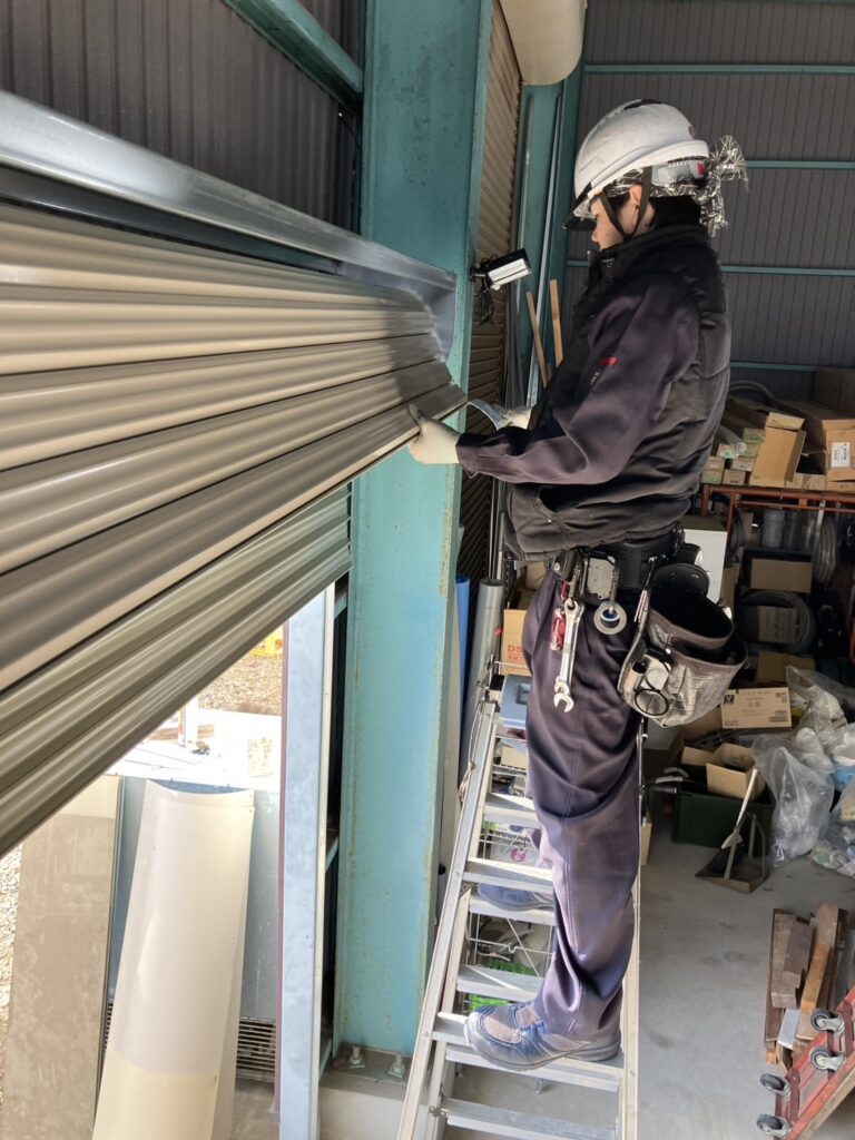 岐阜市　シャッター修理