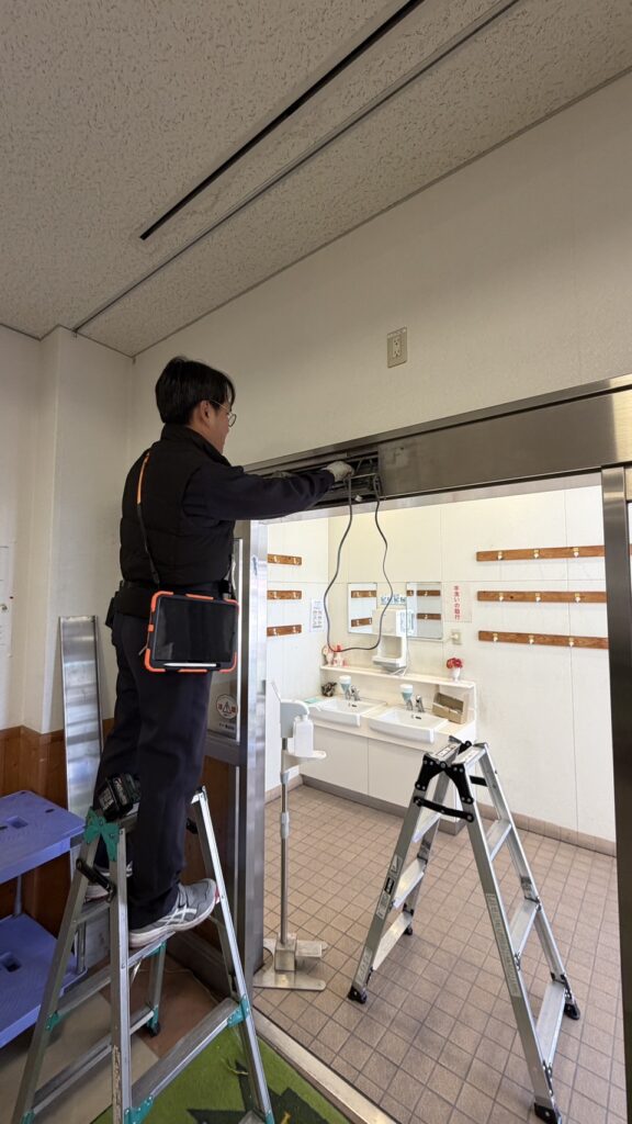 名古屋市　自動ドア修理