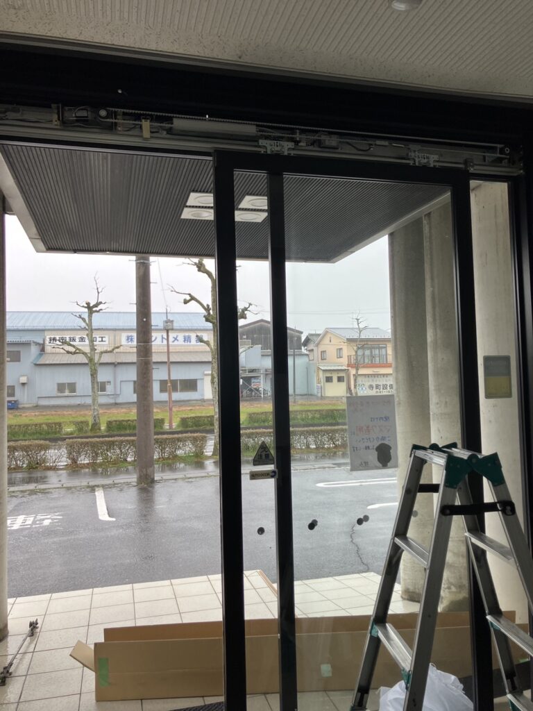 大垣市　自動ドア修理