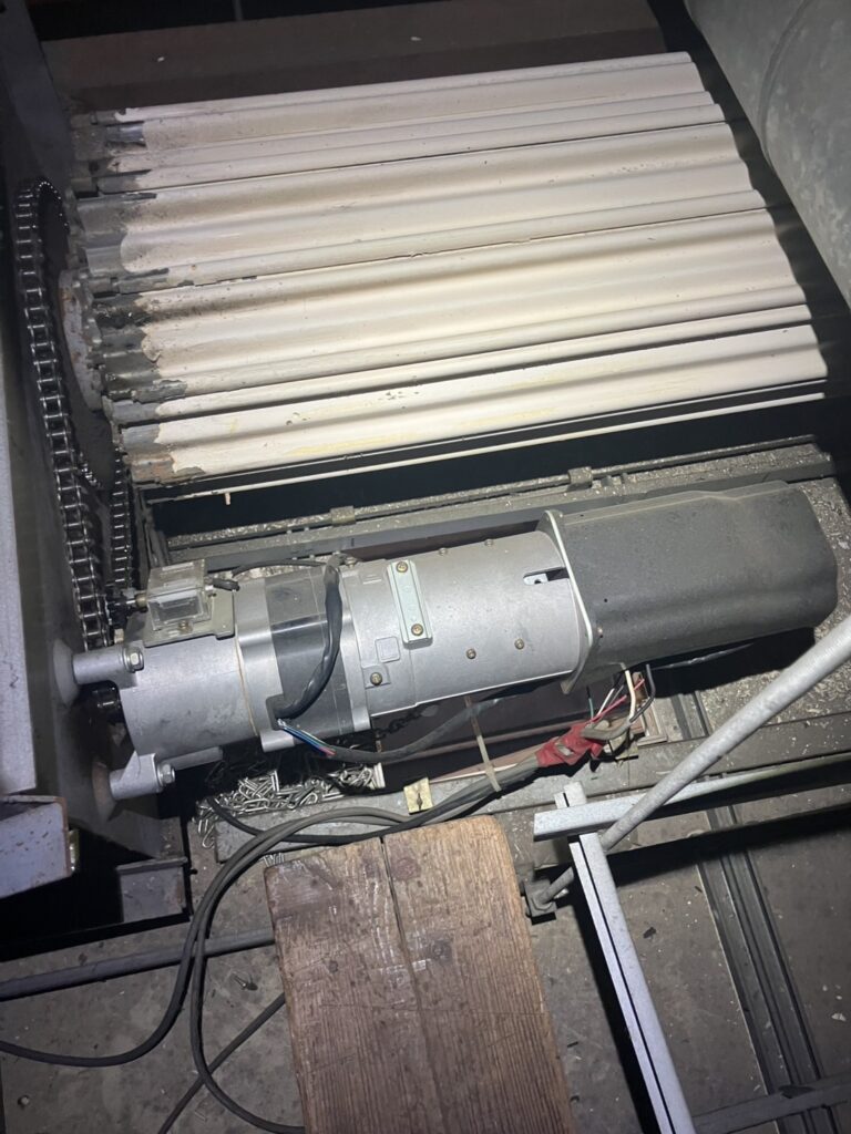 岐阜県　電動シャッター修理