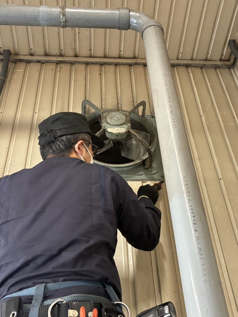 岐阜市　換気扇工事