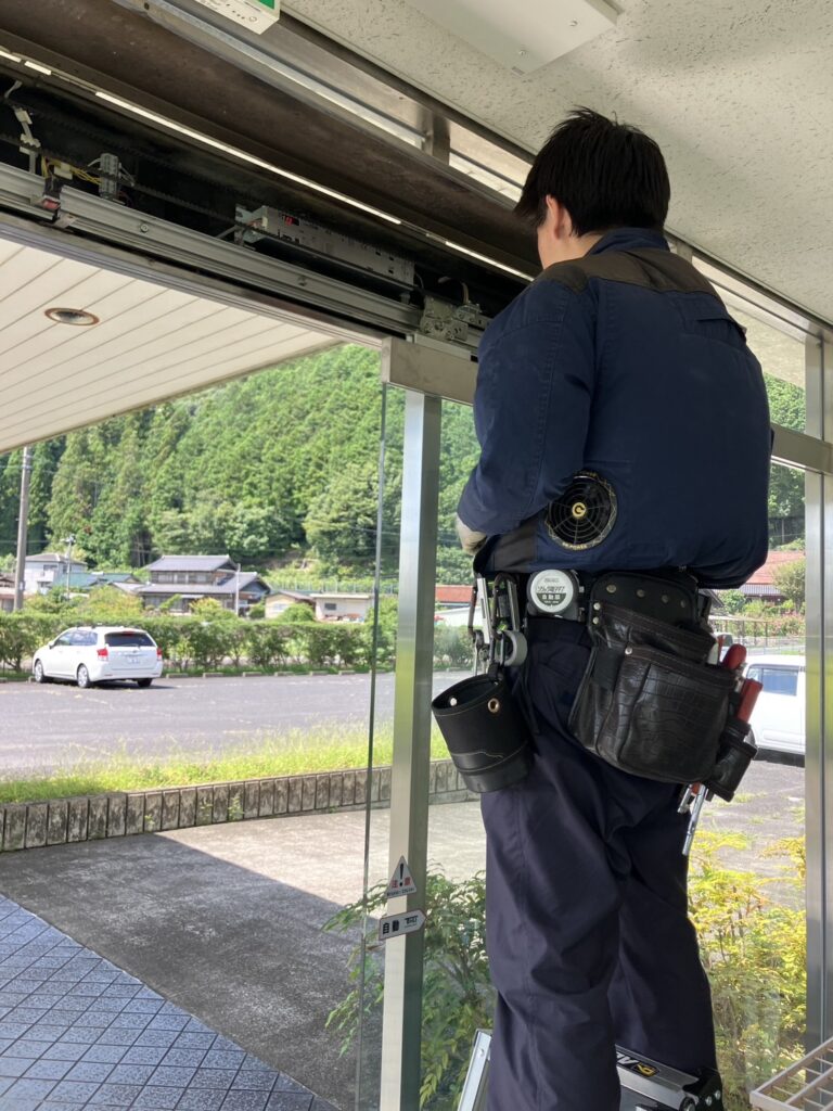 可児郡　自動ドア修理