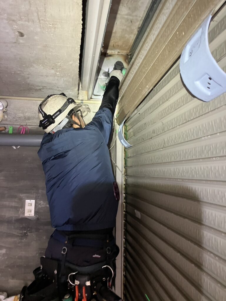 岐阜県　電動シャッター修理