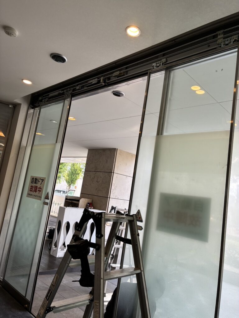 名古屋市　自動ドア修理
