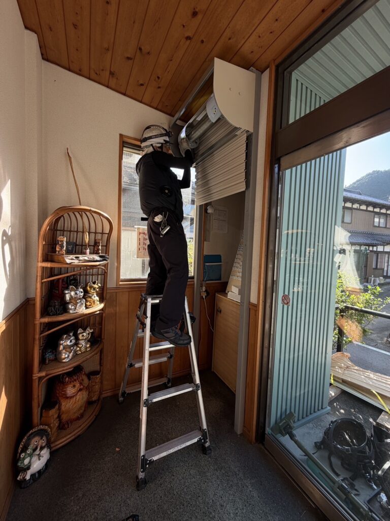 岐阜県　シャッター設置工事